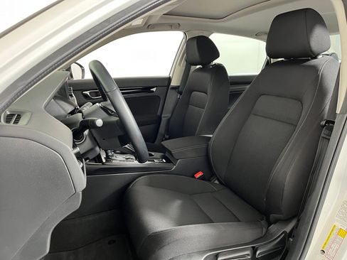 Used 2023 Honda Civic EX image 4