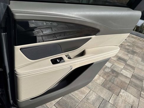 Certified 2024 Lincoln Nautilus Reserve image 23