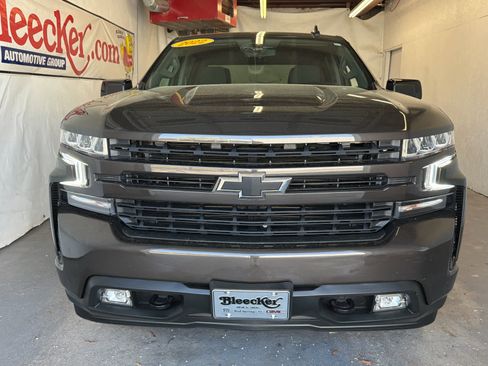 Used 2022 Chevrolet Silverado 1500 RST image 3