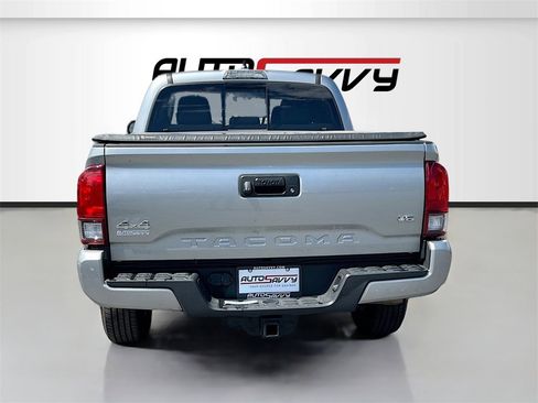Used 2023 Toyota Tacoma SR5 w/ Technology Package image 6