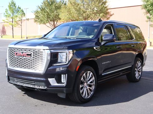 Used 2021 GMC Yukon Denali w/ Denali Premium Package image 37