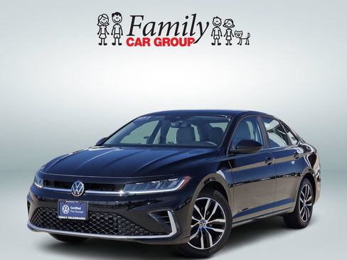 Used 2026 Volkswagen Jetta SE FWD image 1