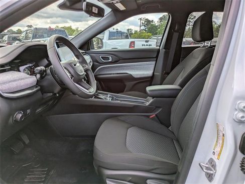 New 2025 Jeep Compass Sport image 21