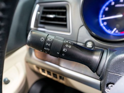 Used 2016 Subaru Outback 3.6R Limited image 30