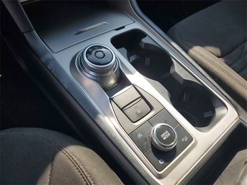 Used 2020 Ford Explorer XLT image 26