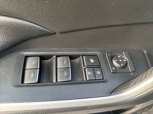 Used 2022 Toyota RAV4 XLE image 22