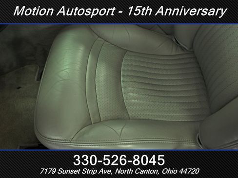 Used 2004 Chevrolet Corvette Coupe w/ Preferred Equipment Group RWD image 32