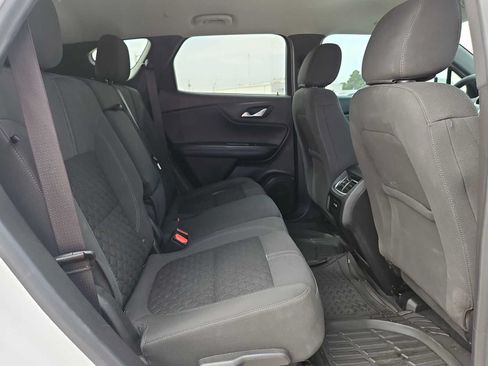 Used 2022 Chevrolet Blazer LT FWD image 17