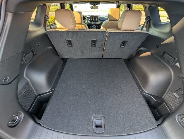 Used 2024 Chevrolet Blazer Premier w/ Enhanced Convenience Package FWD image 9