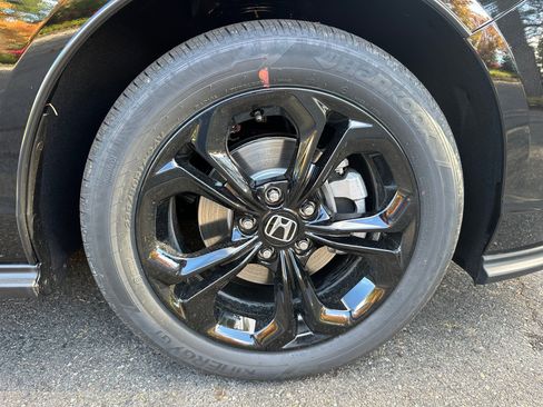 New 2025 Honda Accord SE image 9