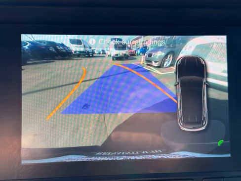 Used 2017 Porsche Macan image 26