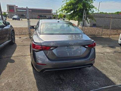 Used 2025 Nissan Sentra SV FWD image 12