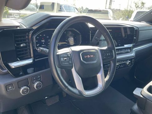 Used 2025 GMC Sierra 1500 SLT RWD image 19