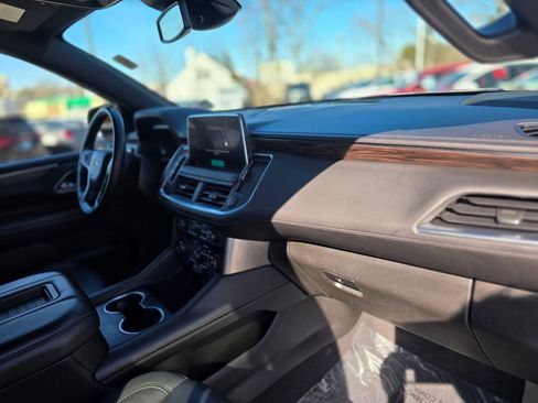 Used 2023 Chevrolet Suburban LT AWD/4WD image 30