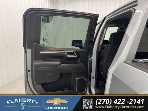 Used 2025 Chevrolet Silverado 1500 LT image 10