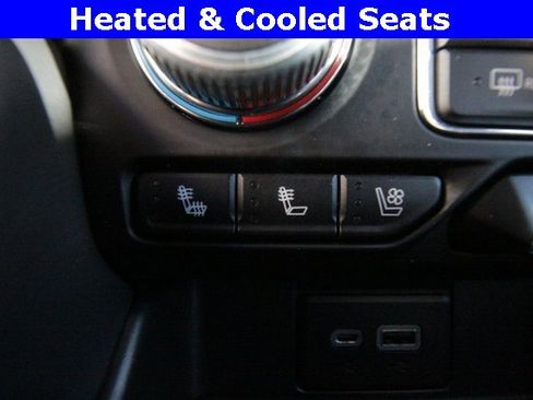 Used 2023 GMC Yukon XL AT4 w/ Technology Package image 2