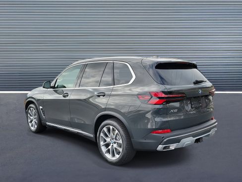 New 2026 BMW X5 sDrive40i image 4