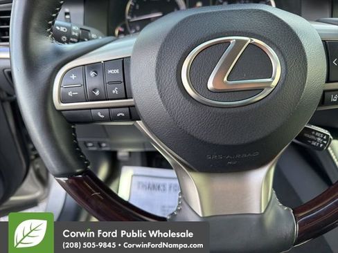 Used 2016 Lexus ES 350 w/ Navigation System Package image 15