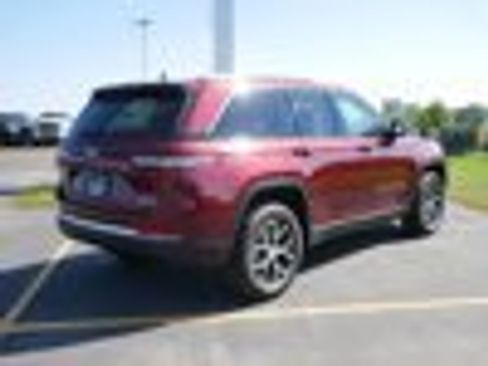 New 2025 Jeep Grand Cherokee Limited w/ Black Appearance Package image 2