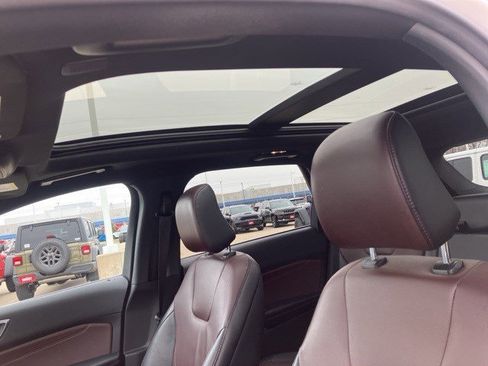 Used 2022 Ford Edge Titanium w/ Equipment Group 301A image 15