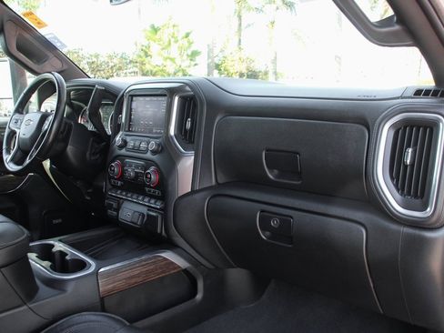 Used 2022 Chevrolet Silverado 2500 High Country image 41