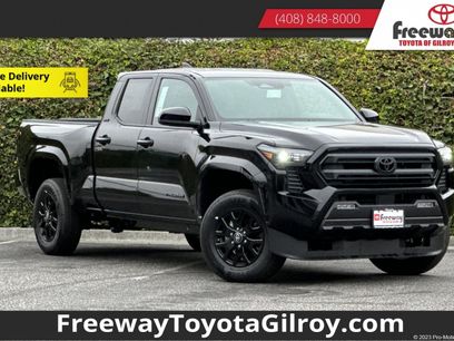 New 2025 Toyota Tacoma SR5