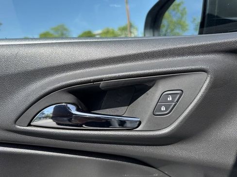 Used 2025 Chevrolet Trax LS FWD image 10