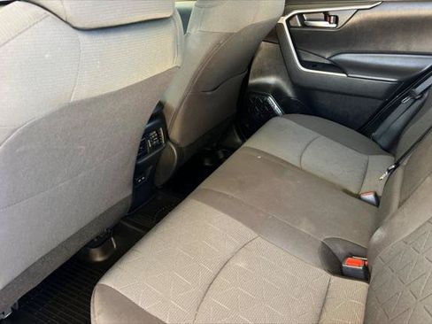 Certified 2022 Toyota RAV4 XLE w/ XLE Grade Weather Package AWD/4WD image 4