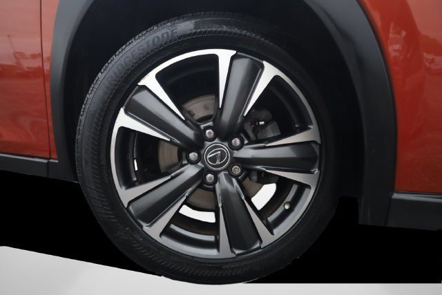 Used 2019 Lexus UX 200 FWD image 3