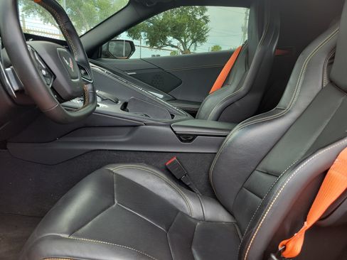 Used 2022 Chevrolet Corvette Stingray Coupe w/ 1LT RWD image 7