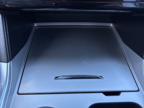 Used 2023 Ford Explorer Limited image 31