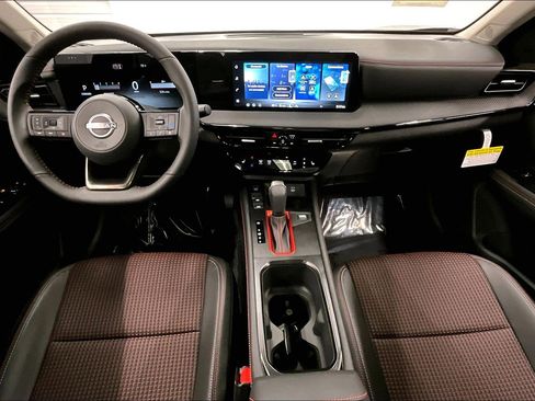 New 2026 Nissan Kicks SR w/ SR Premium Package AWD/4WD image 12