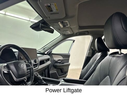 Used 2024 Toyota Grand Highlander AWD image 34