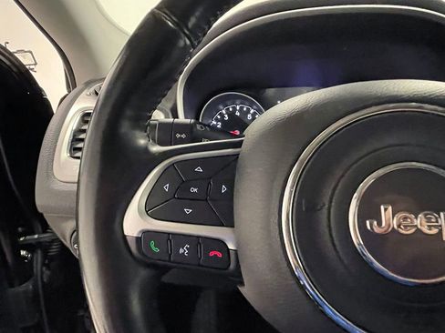 Used 2020 Jeep Compass Latitude w/ Cold Weather Group AWD/4WD image 30