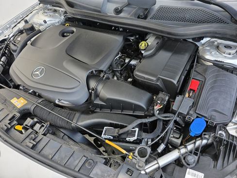 Used 2018 Mercedes-Benz GLA 250 4MATIC image 34