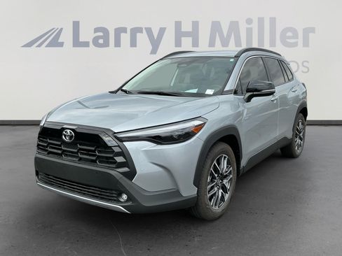 Certified 2026 Toyota Corolla Cross XLE FWD image 1