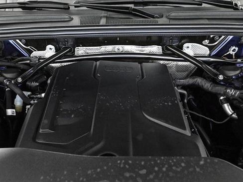 New 2025 Audi Q5 Premium Plus image 24