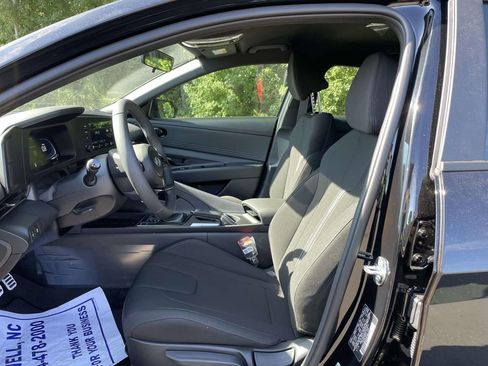 New 2025 Hyundai Elantra Sport w/ Cargo Package FWD image 14