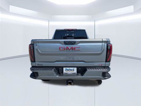 Used 2024 GMC Sierra 2500 AT4 w/ Technology Package AWD/4WD image 6