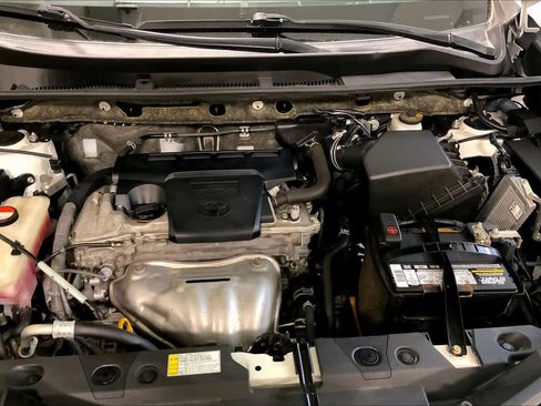 Used 2016 Toyota RAV4 SE image 30