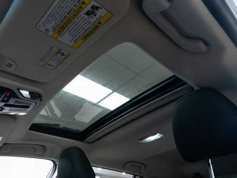 Used 2020 Subaru Outback Limited w/ Popular Package #2 image 16