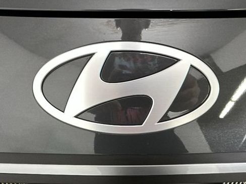 Used 2024 Hyundai Elantra SEL FWD image 8