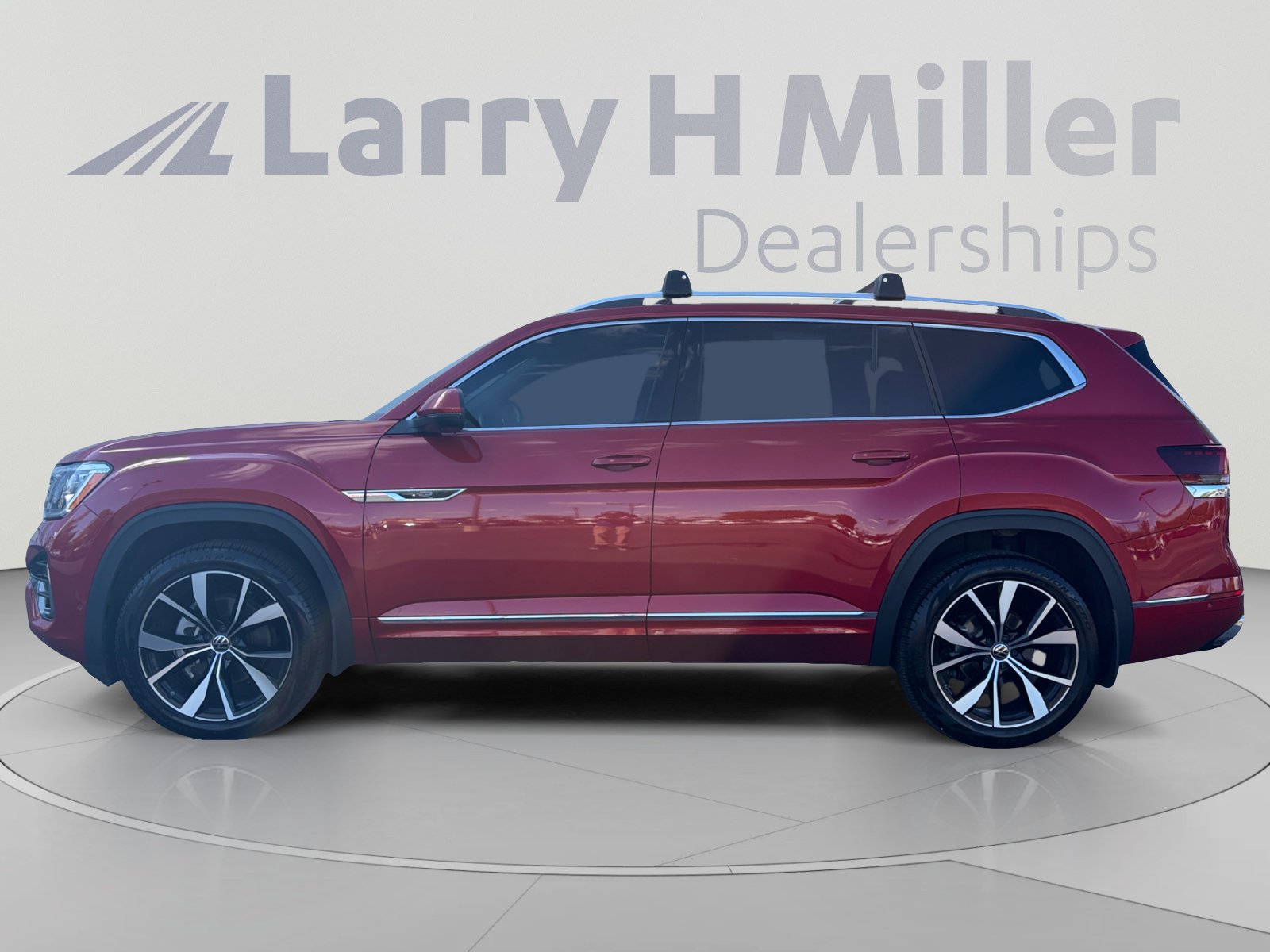 Certified 2024 Volkswagen Atlas SEL Premium R-Line AWD/4WD image 2