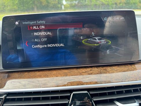 Used 2017 BMW 530i RWD image 23