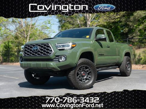 Used 2022 Toyota Tacoma TRD Sport w/ Black Out Package (TMS) image 1