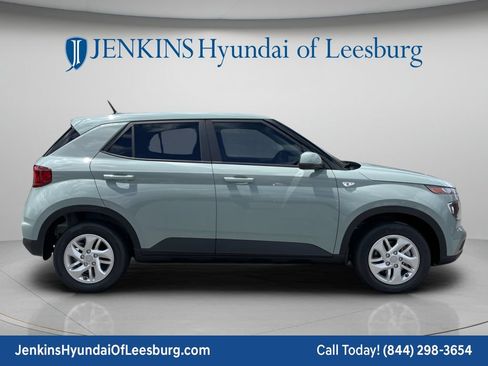 New 2026 Hyundai Venue SE FWD image 3