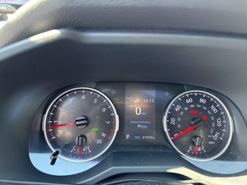 Used 2019 Toyota RAV4 XLE Premium w/ Cold Weather Package AWD/4WD image 10