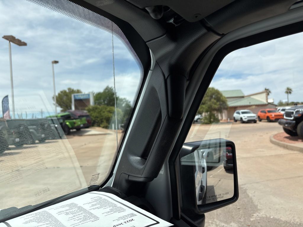 Used 2022 Jeep Gladiator Sport AWD/4WD image 35