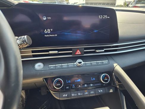 Used 2022 Hyundai Elantra Limited w/ Cargo Package image 28