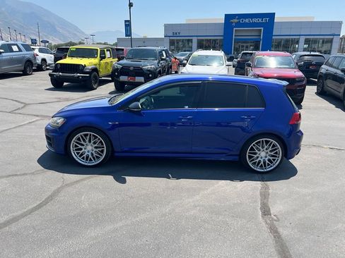 Used 2017 Volkswagen Golf R 4-Door AWD/4WD image 12